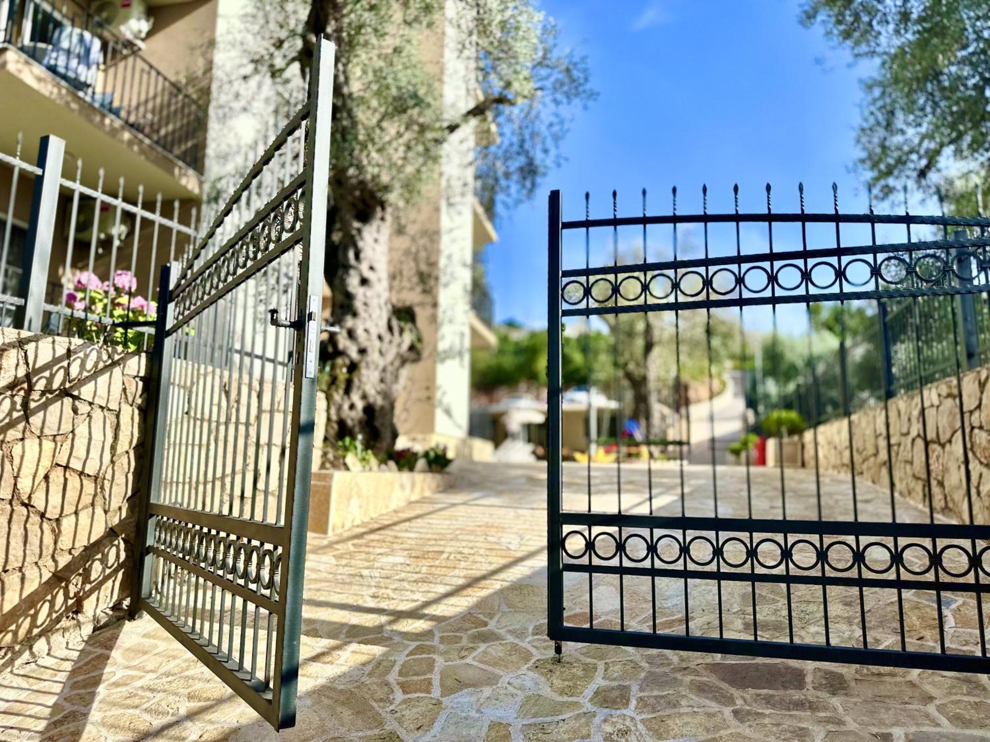 Akhdar Apartments Utjeha-Bušat Eksteriør billede